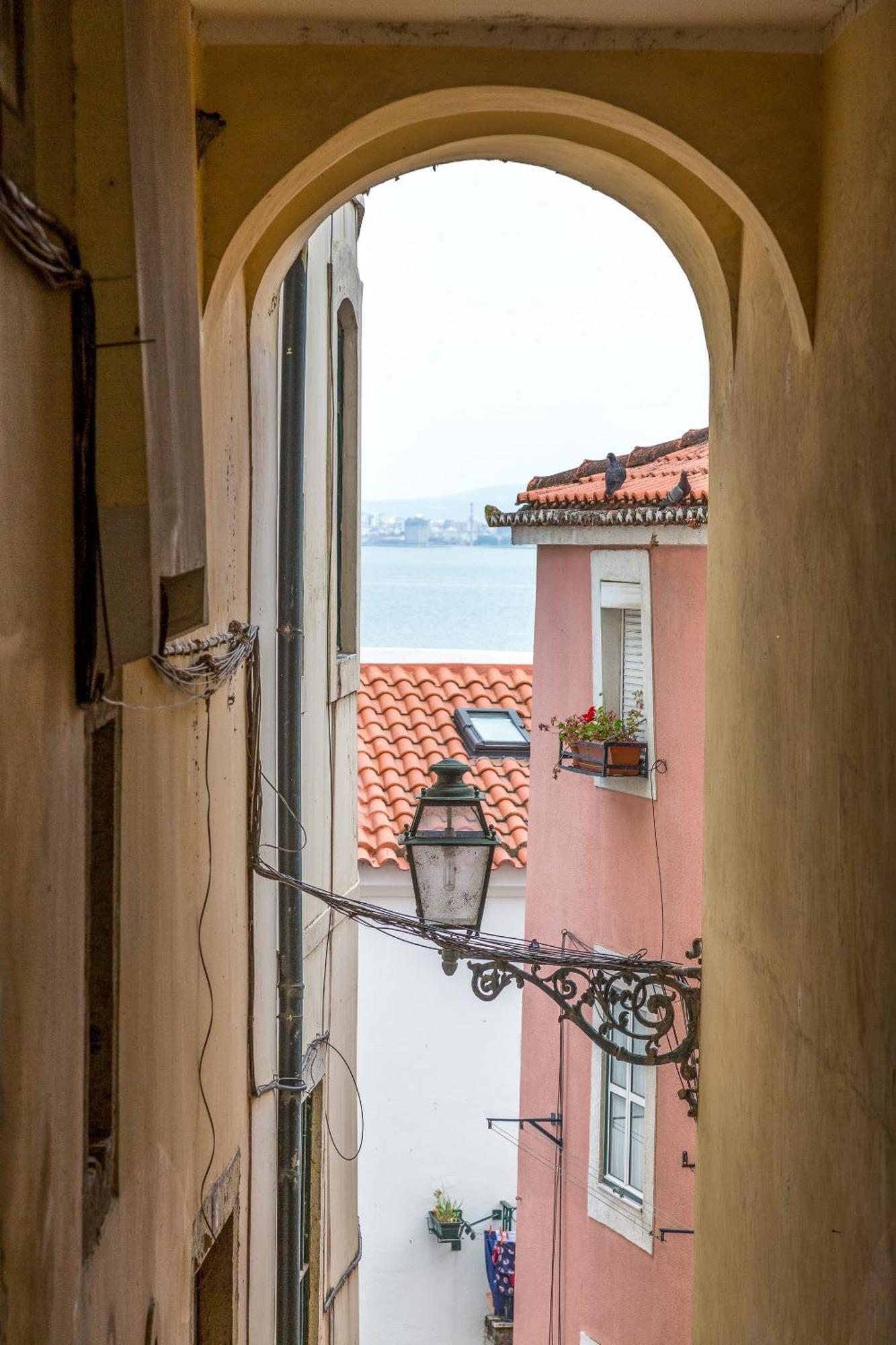 Alfama With Open Air - Up To 30 Guests Apartment *