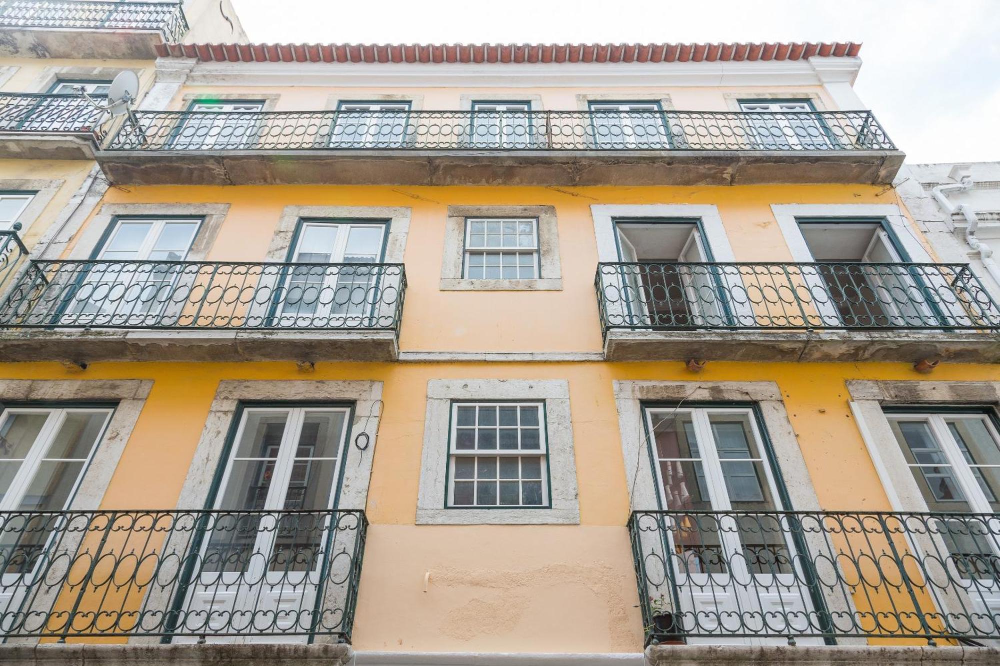 Alfama With Open Air - Up To 30 Guests Apartment *
