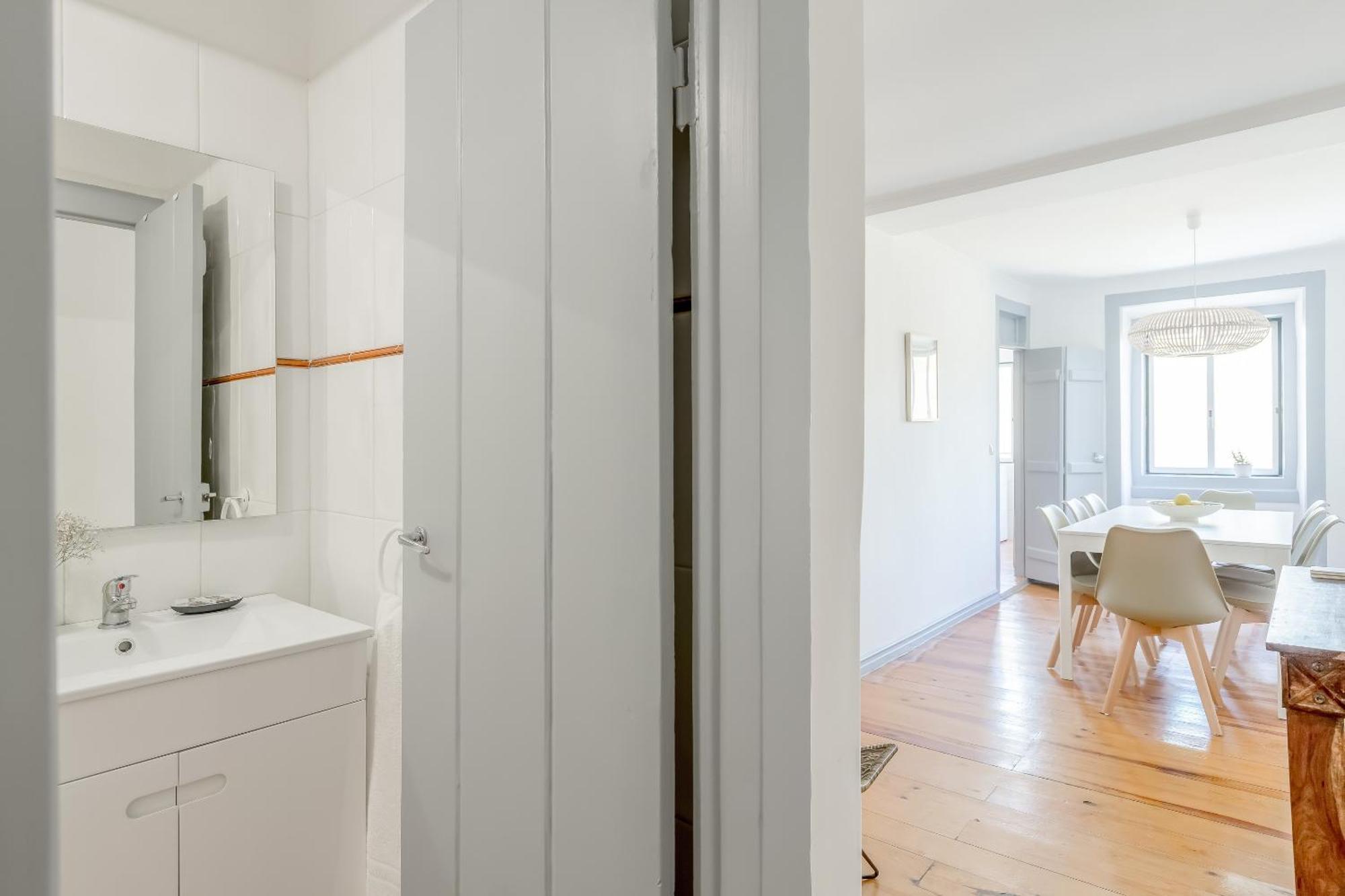 Alfama With Open Air - Up To 30 Guests